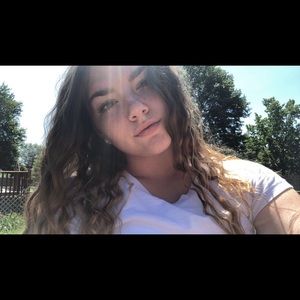 Meet your Posher, Alison